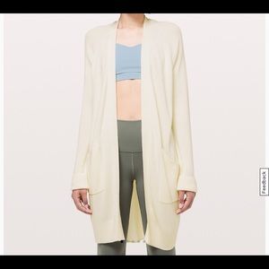 Lululemon still at ease wrap Sz 12